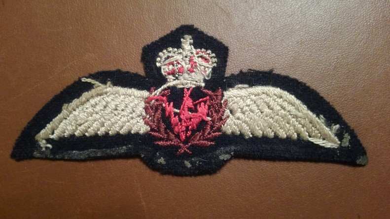 WWII British cloth wings? - CAN YOU IDENTIFY THIS? - World Militaria Forum