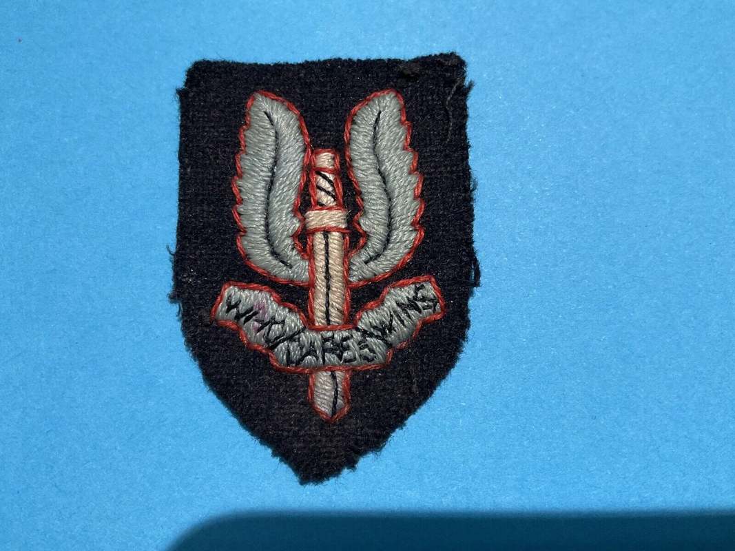 44 pattern SAS badge review - Uniforms, Insignia, Equipment & Medals ...